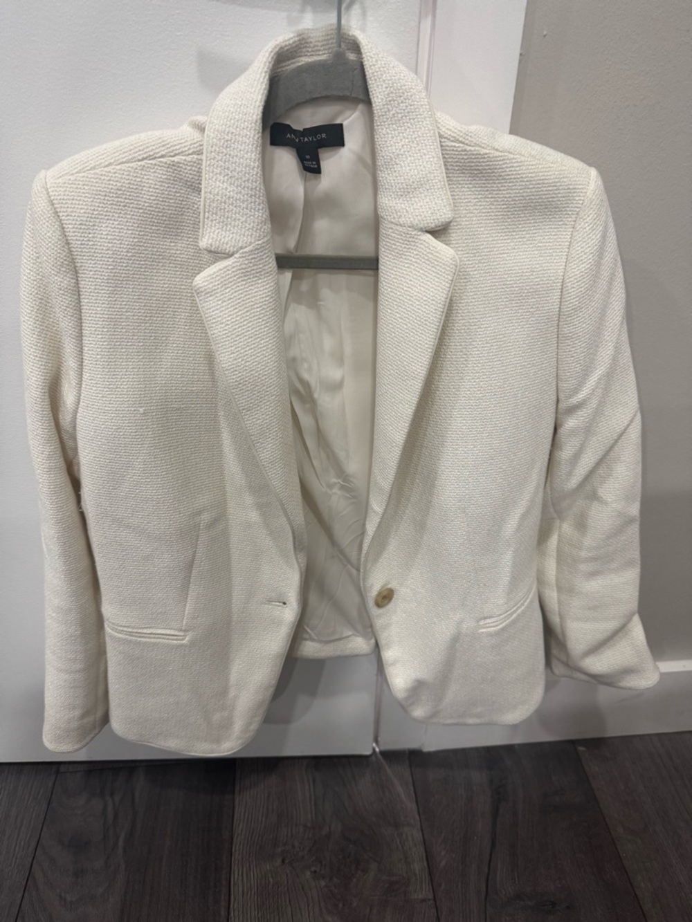 Ann Taylor Off-White Textured One-Button Blazer